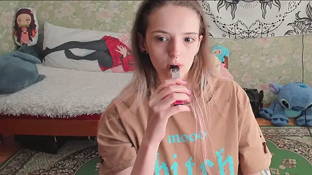Snapshot of Cutie_Adelia chatting on 07.18.26 Cutie Adelia online show from 07.18.26