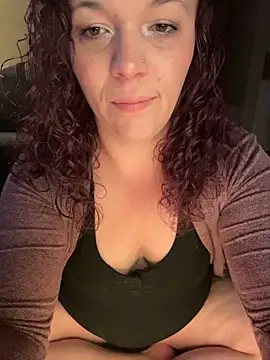 Snapshot of AuroraSummers chatting on 03.19.26 AuroraSummers online show from 03.19.26