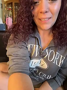 Snapshot of AuroraSummers chatting on 03.20.26 AuroraSummers online show from 03.20.26