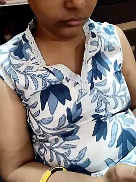 Diya 143 online show from 10.26.25