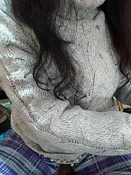 Snapshot of Diya_143 chatting on 12.16.25 Diya 143 online show from 12.16.25