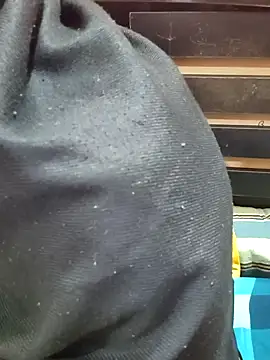 Snapshot of Diya_143 chatting on 12.19.25 Diya 143 online show from 12.19.25