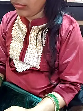 Snapshot of Diya_143 chatting on 01.05.26 Diya 143 online show from 01.05.26