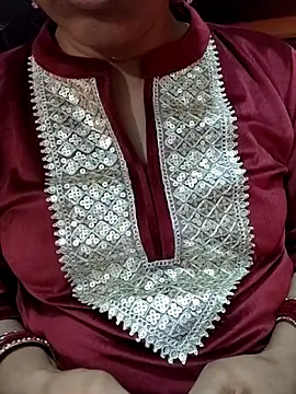 Snapshot of Diya_143 chatting on 02.15.26 Diya 143 online show from 02.15.26