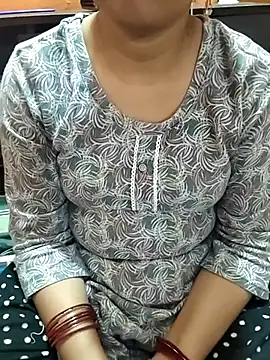 Snapshot of Diya_143 chatting on 02.19.26 Diya 143 online show from 02.19.26