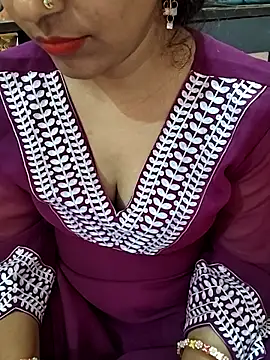 Snapshot of Diya_143 chatting on 02.24.26 Diya 143 online show from 02.24.26