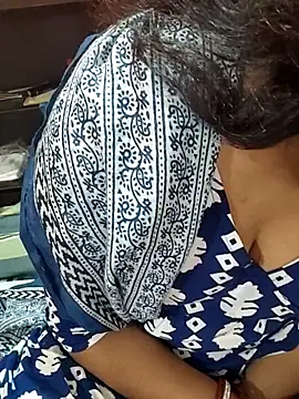 Snapshot of Diya_143 chatting on 03.08.26 Diya 143 online show from 03.08.26