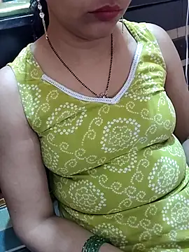 Snapshot of Diya_143 chatting on 04.06.26 Diya 143 online show from 04.06.26