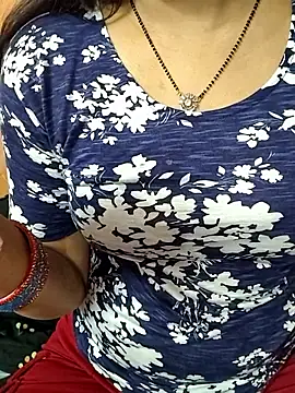 Snapshot of Diya_143 chatting on 04.09.26 Diya 143 online show from 04.09.26