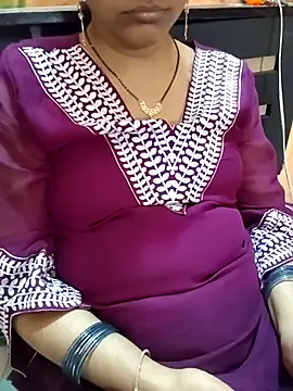 Snapshot of Diya_143 chatting on 06.15.26 Diya 143 online show from 06.15.26