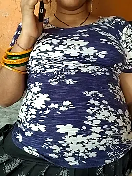 Snapshot of Diya_143 chatting on 06.19.26 Diya 143 online show from 06.19.26