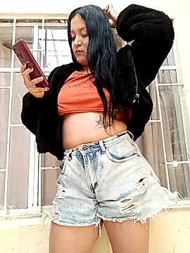 Snapshot of Arisha34 chatting on 12.21.24 Arisha34 online show from 12.21.24