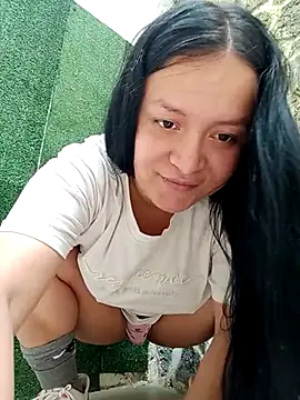 Snapshot of Arisha34 chatting on 02.17.25 Arisha34 online show from 02.17.25