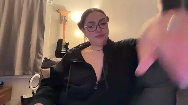 Snapshot of nativepumpkin95 chatting on 05.16.26 nativepumpkin95 online show from 05.16.26
