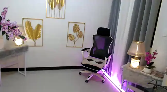 Snapshot of Asian_flabby chatting on 12.23.24 Asian flabby online show from 12.23.24