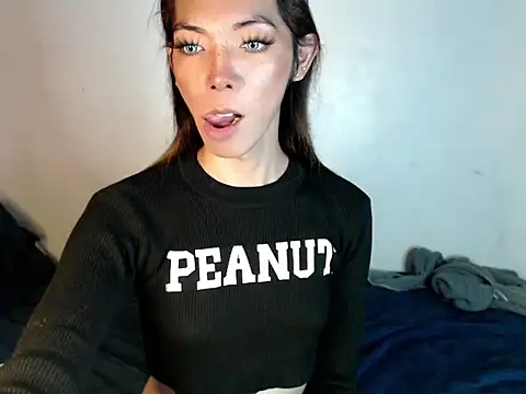 Snapshot of perly_169 chatting on 12.15.24 perly 169 online show from 12.15.24