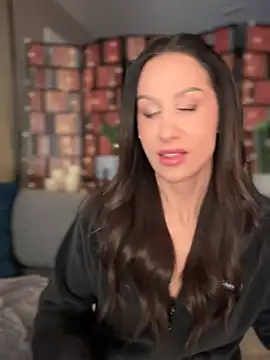 Fiona Kent  online show from 01.26.25