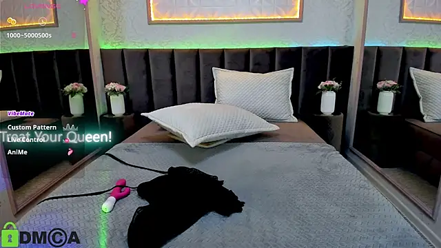 Snapshot of XLindaMilfX chatting on 01.25.25 XLindaMilfX online show from 01.25.25