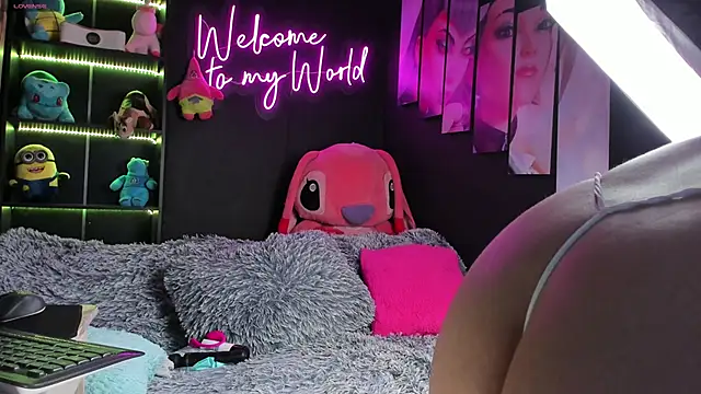 Emilyjhonson 01 online show from 01.31.25