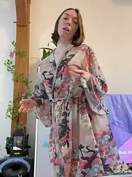 Daisy Michto Officiel online show from 12.17.24