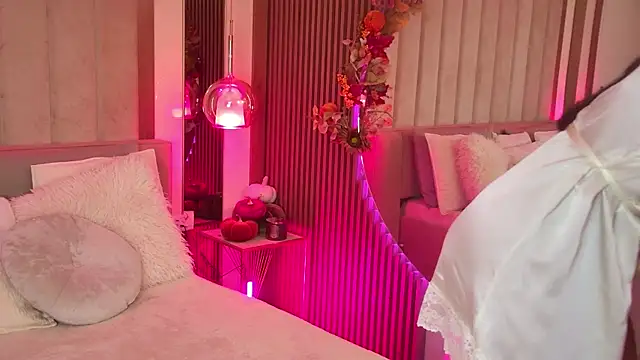 Snapshot of kaya_b chatting on 01.28.25 kaya b online show from 01.28.25