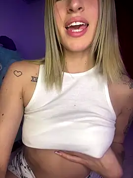 Snapshot of Atenea_Klett_ chatting on 09.19.25 Atenea Klett online show from 09.19.25