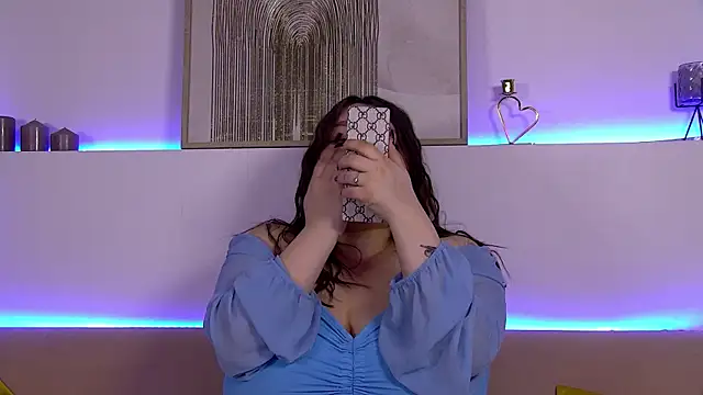 LillianKim online show from 01.25.25