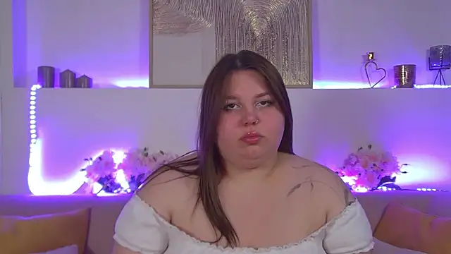 LillianKim online show from 02.17.25