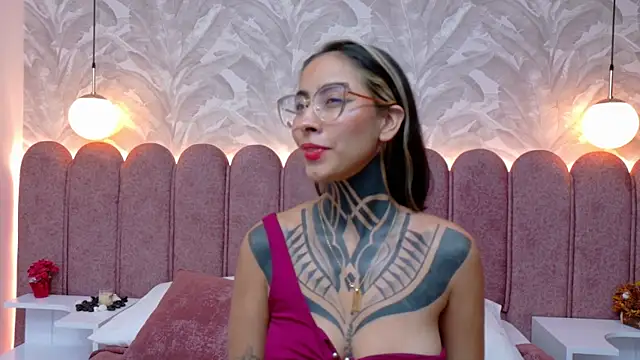 NicoleBlum online show from 01.27.25