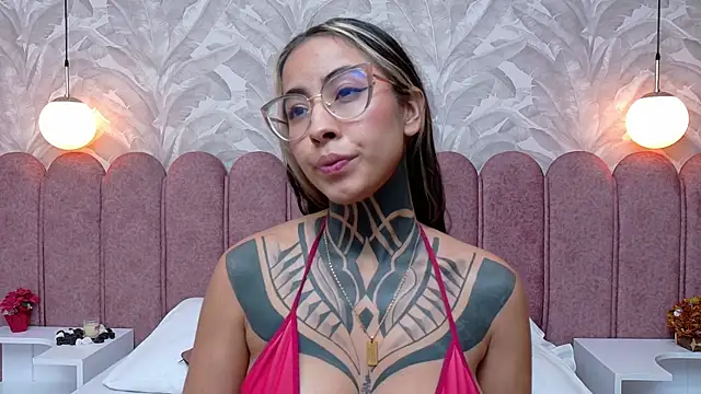 NicoleBlum online show from 02.07.25