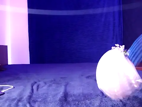 Snapshot of Madu_19 chatting on 11.13.25 Madu 19 online show from 11.13.25