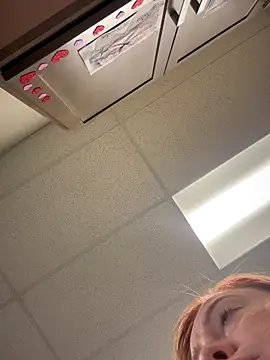 Snapshot of cinnatitties chatting on 09.08.25 cinnatitties online show from 09.08.25