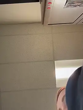 Snapshot of cinnatitties chatting on 09.11.25 cinnatitties online show from 09.11.25