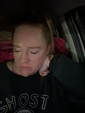 Snapshot of cinnatitties chatting on 11.05.25 cinnatitties online show from 11.05.25