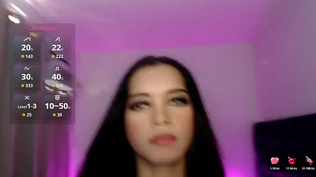 Snapshot of Kelsey_Love chatting on 11.29.25 Kelsey Love online show from 11.29.25