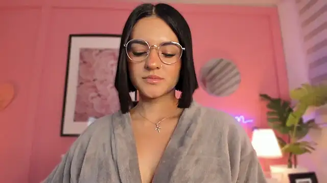 SoySaraa online show from 02.21.25