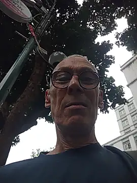 Snapshot of pierre5004 chatting on 02.24.26 pierre5004 online show from 02.24.26