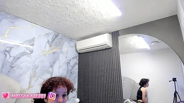 Katemoss70 online show from 02.21.25