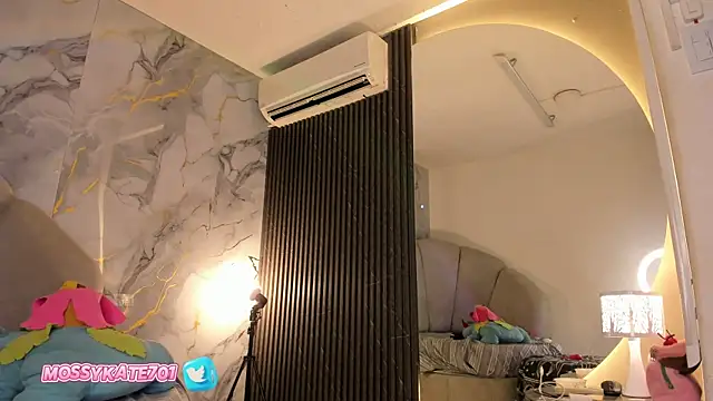 Katemoss70 online show from 02.23.25