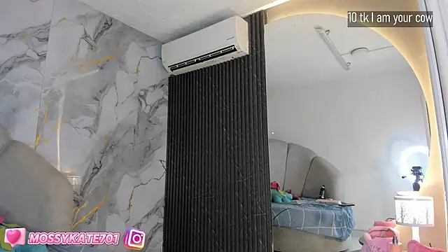 Katemoss70 online show from 03.05.25