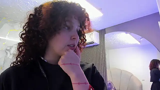 Katemoss70 online show from 10.04.25