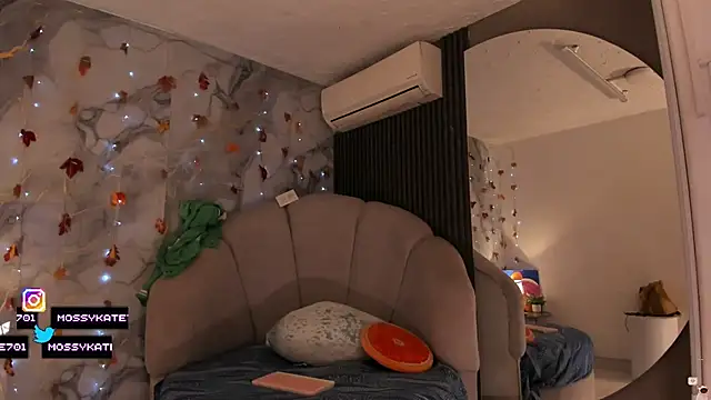 Katemoss70 online show from 11.29.25