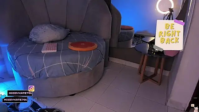 Katemoss70 online show from 02.27.26