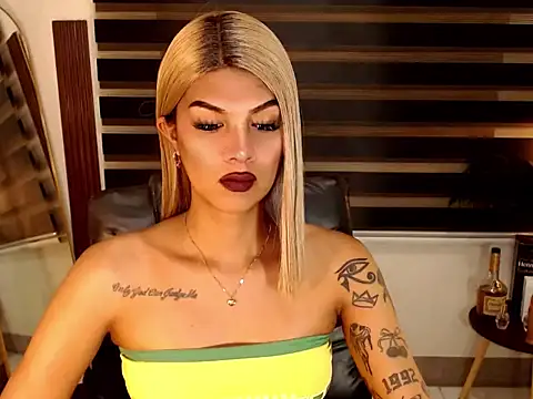 SarahAmber online show from 11.19.25