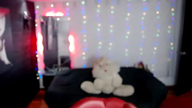 Snapshot of agatha_prime chatting on 12.01.25 agatha prime online show from 12.01.25