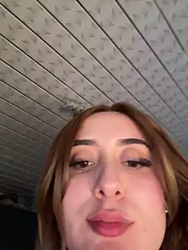 Sam Thompsoon  online show from 02.19.25