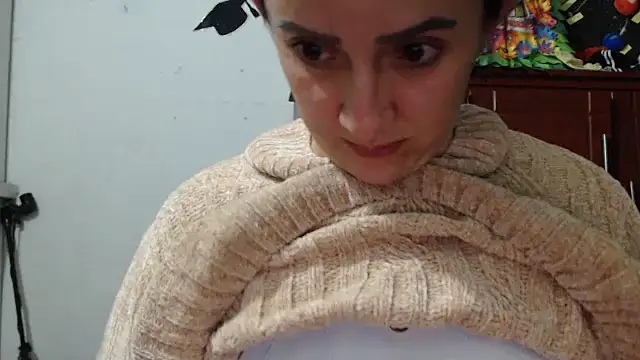 Snapshot of DeepAnal07 chatting on 12.14.25 DeepAnal07 online show from 12.14.25