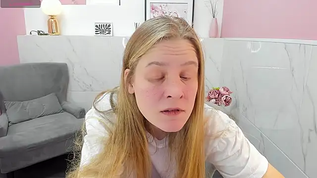 Snapshot of JadeSoft chatting on 12.05.24 JadeSoft online show from 12.05.24