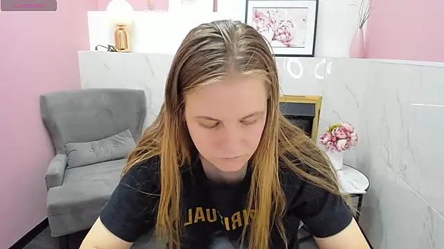 Snapshot of JadeSoft chatting on 01.26.25 JadeSoft online show from 01.26.25