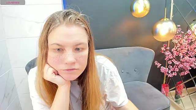 Snapshot of JadeSoft chatting on 02.16.25 JadeSoft online show from 02.16.25